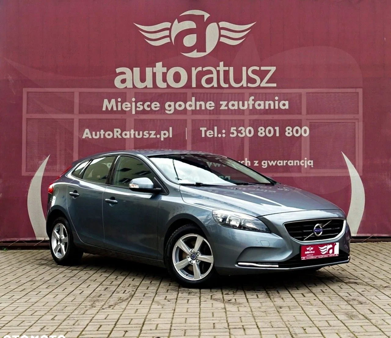 volvo v40 sanok Volvo V40 cena 39900 przebieg: 290775, rok produkcji 2016 z Sanok